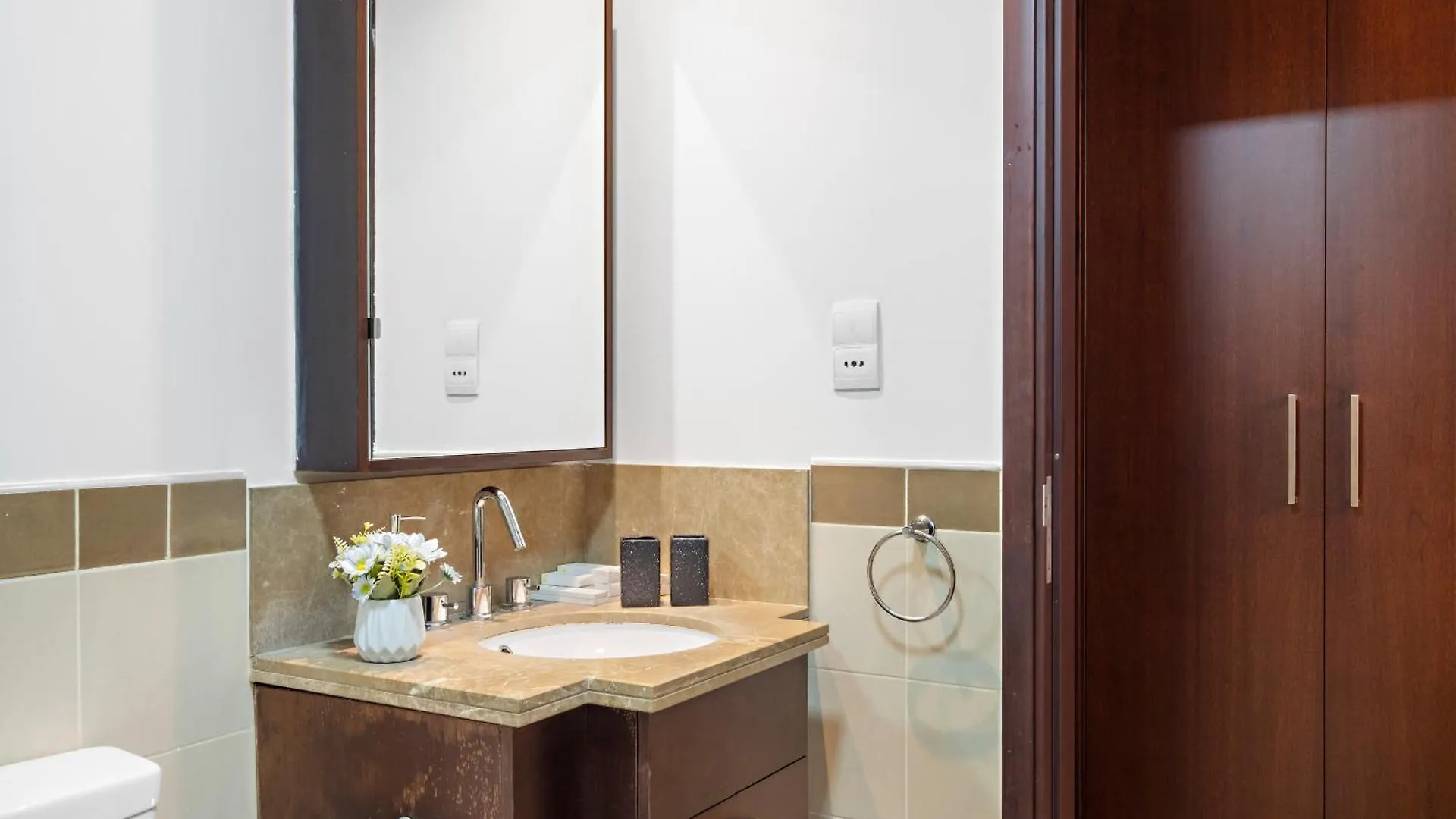 Elegant 1Br With Stunning Views At 29 Boulevard Dubai Apartment