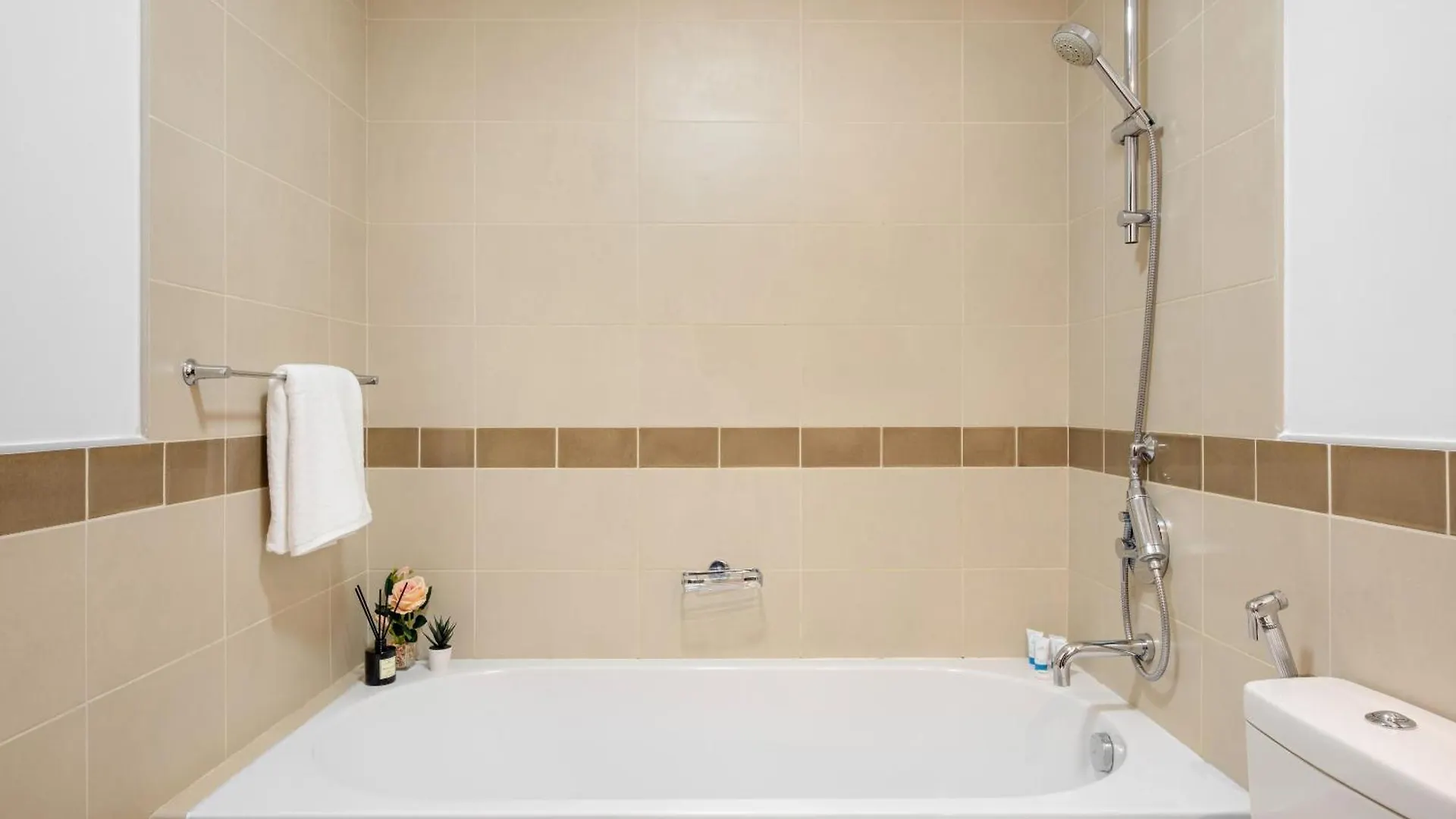 Elegant 1Br With Stunning Views At 29 Boulevard Dubai Apartment